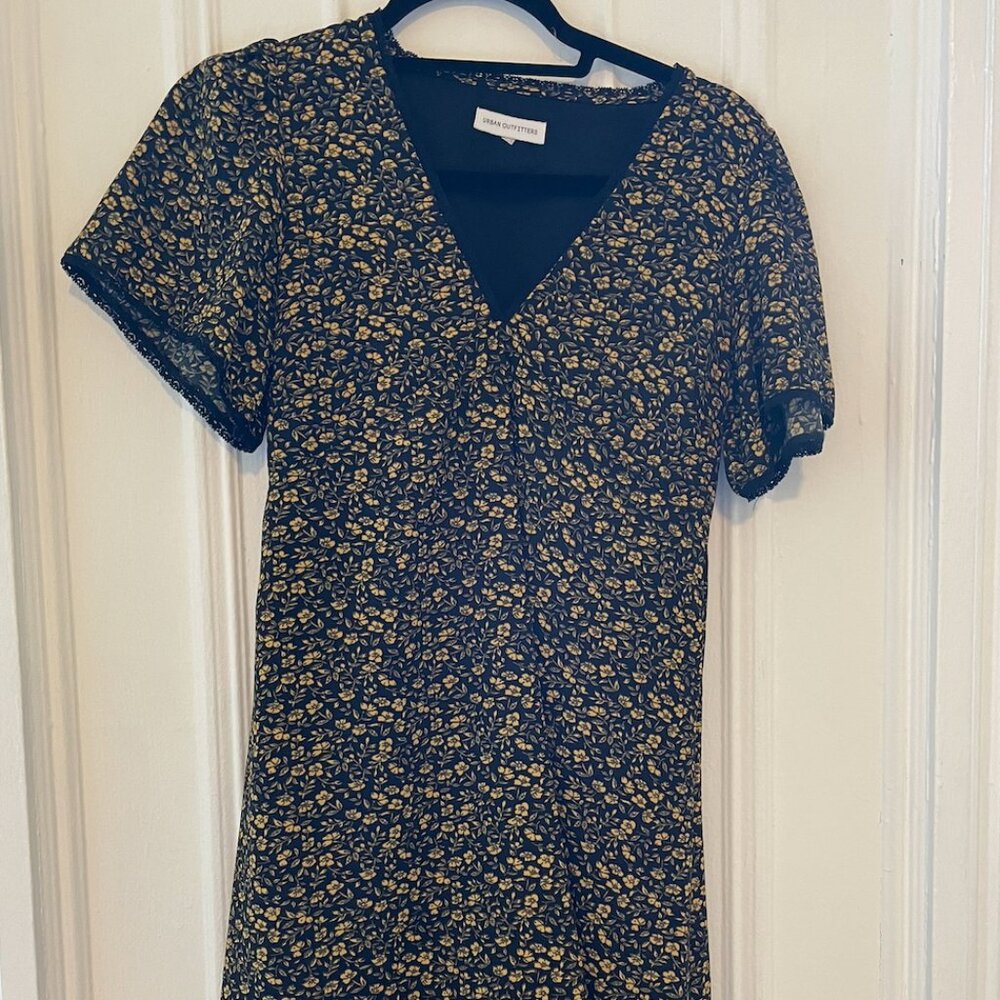 urban outfitters ditsy floral mini dress